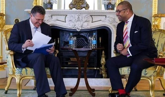 Anh, EU hướng tới thỏa thuận cuối để chấm dứt tranh cãi về Brexit ảnh 1