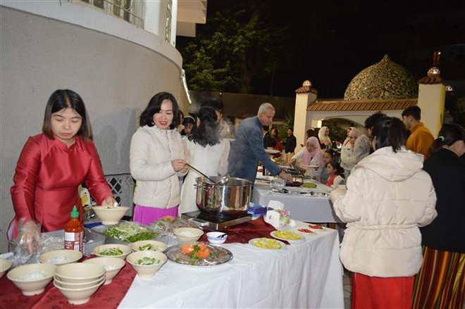 Xuân Quý Mão 2023: Vui Tết Cộng đồng với kiều bào tại Ai Cập ảnh 2