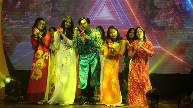 Xuân Quý Mão 2023: Đầm ấm hương sắc Xuân Quê hương tại Séc ảnh 3