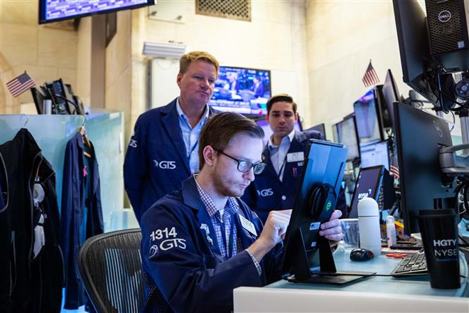 Chứng khoán Mỹ, châu Âu biến động trái chiều trong phiên 17/1 ảnh 1