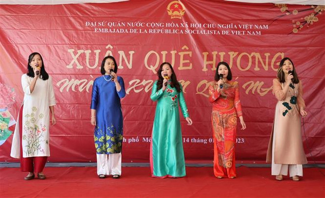 Kiều bào tại Mexico phấn khởi chào đón Xuân Quý Mão 2023 ảnh 2