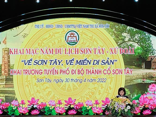 Hà Nội: Chính thức khai trương tuyến phố đi bộ Thành cổ Sơn Tây ảnh 2
