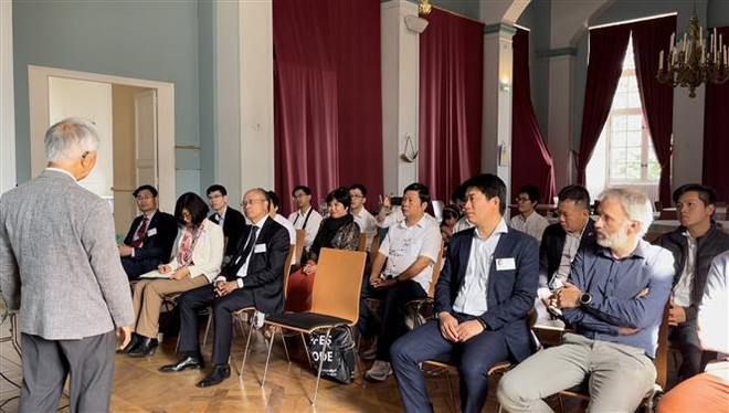 Gặp mặt các thế hệ sinh viên được nhận học bổng RVN-Vallet ảnh 1