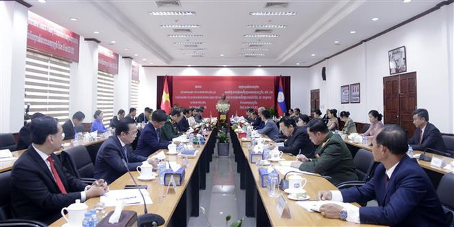Quang cảnh cuộc hội đàm. (Ảnh: Phạm Kiên/TTXVN) Thành phố Hồ Chí Minh và Thủ đô Vientiane của Lào tăng cường hợp tác ảnh 2
