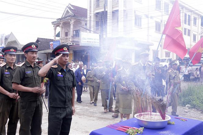 Tiếp nhận, hồi hương 103 hài cốt liệt sỹ Việt Nam hy sinh tại Lào ảnh 1