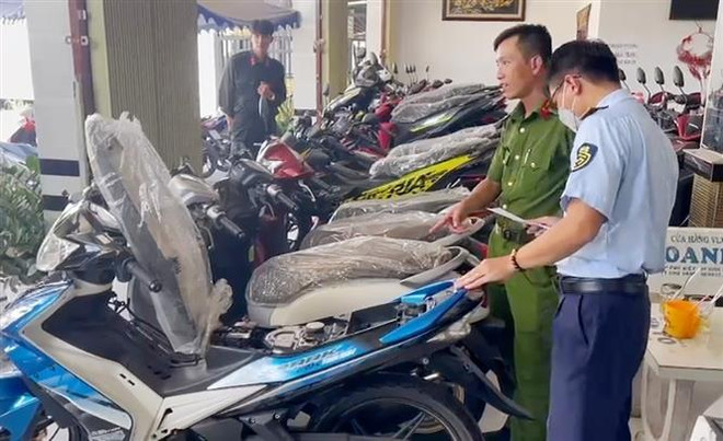 An Giang: Phát hiện nhiều xe môtô và ôtô hạng sang không rõ nguồn gốc ảnh 1