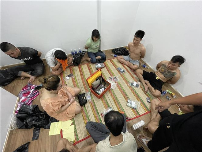 Bình Dương: Triệt phá tụ điểm đánh bạc trong khu chung cư ảnh 1