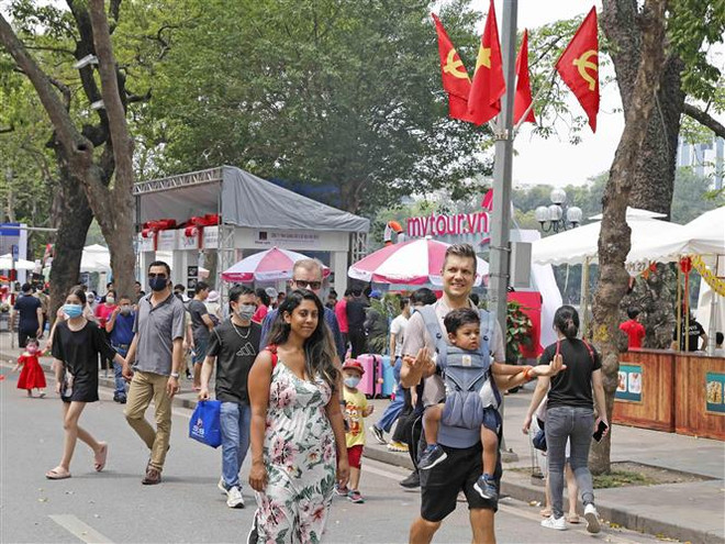 Liên kết phát triển du lịch giữa Hà Nội, TP Hồ Chí Minh với miền Trung ảnh 1