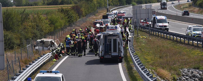 Lật xe chở người nhập cảnh trái phép tại Áo, 3 người thiệt mạng ảnh 1