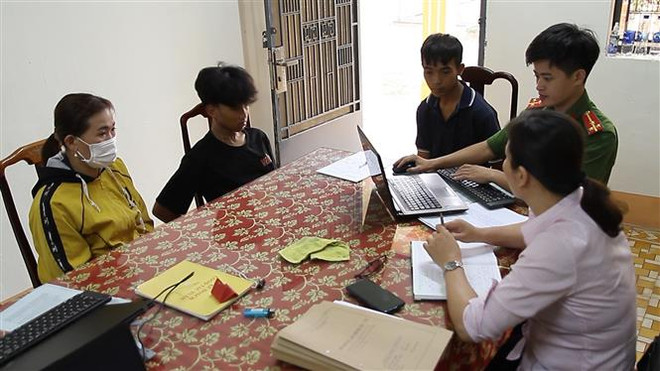 Bình Phước: Chơi game hết tiền, nhóm thiếu niên đi cướp xe máy ảnh 1