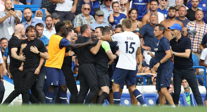 Liên đoàn bóng đá Anh xử phạt HLV của Chelsea và Tottenham Hotspur ảnh 1