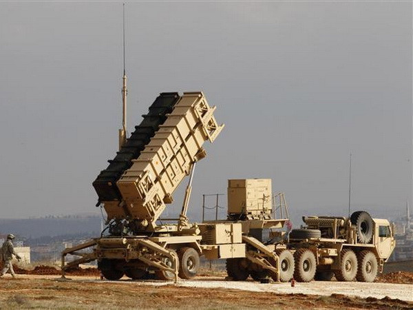 UAE ký kết nhiều hợp đồng quân sự tại triển lãm quốc phòng ảnh 1