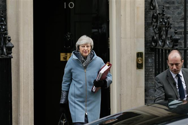 Phải chăng Thủ tướng Theresa May đang chơi trò thách đố? ảnh 1