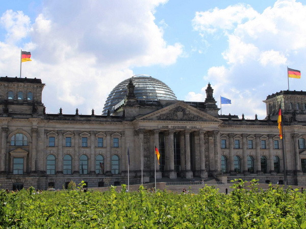 Mức thu nhập "khủng" của các nghị sỹ Đức đi làm thêm ảnh 1