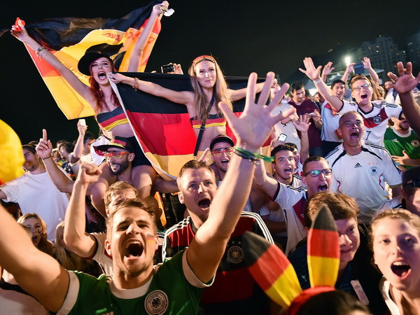 Đức-Pháp: Mối hận chồng chất sau 28 năm đằng đẵng ảnh 1