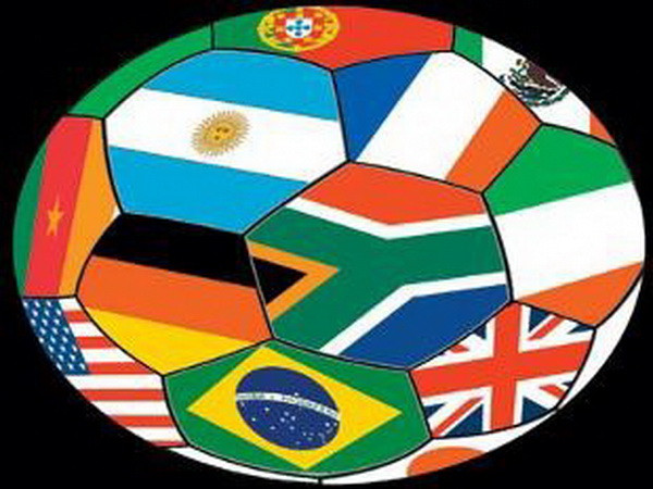 Một công dân Ấn Độ ham mê sưu tập tem về bóng đá ảnh 1