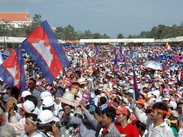 Phe đối lập Campuchia dọa biểu tình lại vào ngày 5/1/2014 ảnh 1