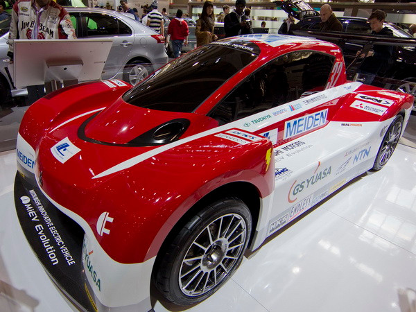 Mitsubishi nâng mức dự báo doanh thu tài khóa 2013 ảnh 1