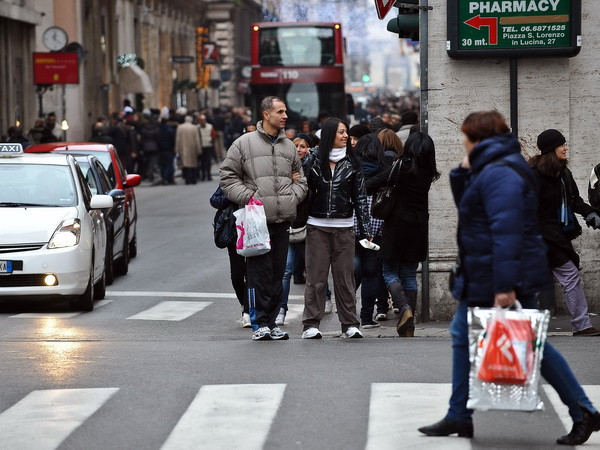 Gần 30% người dân Italy phải đối mặt với nghèo đói ảnh 1