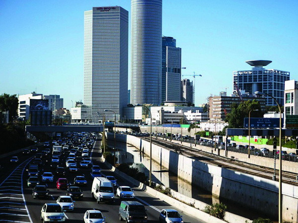 Israel dự kiến cắt giảm 60% lượng xăng dầu giao thông ảnh 1