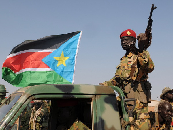 Binh sỹ Nam Sudan. (Nguồn: AFP/TTXVN) Các bên của Nam Sudan ký thỏa thuận ngừng bắn ảnh 1