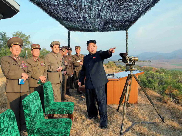 Ông Kim Jong-Un thị sát đơn vị không quân đặc biệt ảnh 1