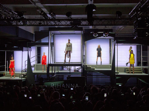 Những khoảnh khắc ấn tượng của thời trang 2013 ảnh 10