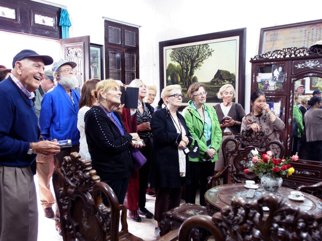 Tới thăm biệt thự cổ trăm năm, ăn bữa cơm thuần nếp Việt ảnh 1