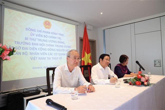 Đoàn đại biểu Đảng Cộng sản Việt Nam thăm và làm việc tại Thụy Sĩ ảnh 2