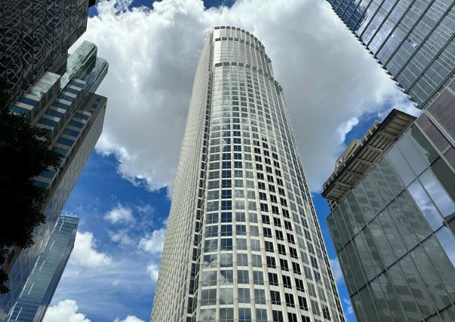 Mối lo từ các tòa văn phòng trống: Ngân hàng đối mặt rủi ro nợ xấu ảnh 1