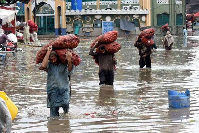 IMF duyệt gói cứu trợ bình ổn kinh tế trị giá 3 tỷ USD cho Pakistan ảnh 1