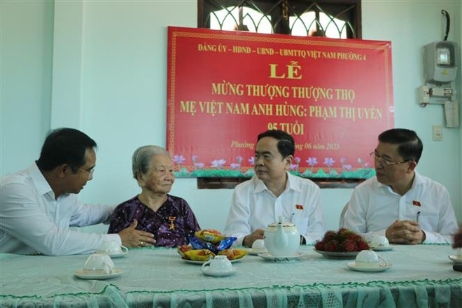 Ông Trần Thanh Mẫn thăm các gia đình chính sách tại Long An ảnh 1