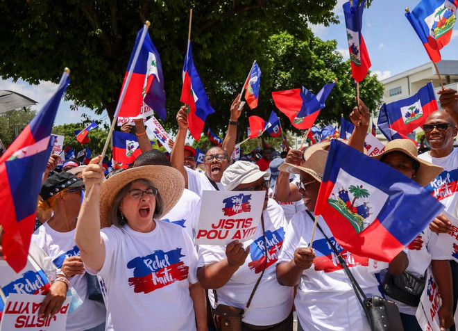 Người Haiti tuần hành, kêu gọi chính quyền Mỹ giúp đỡ ảnh 1