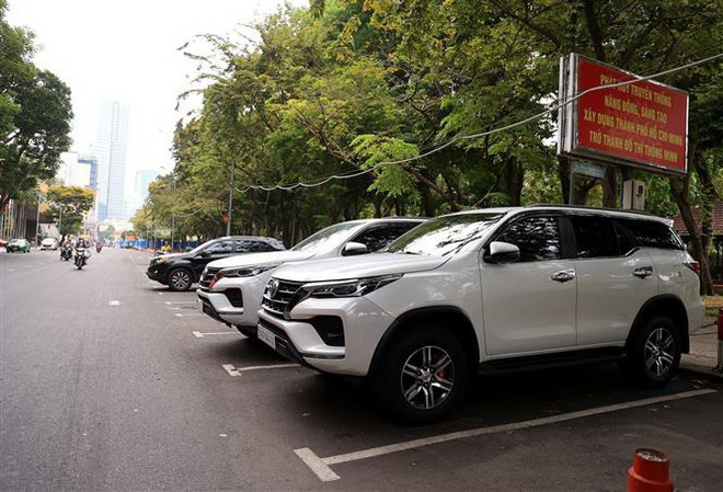 Bài toán tìm chỗ đỗ xe ở TP.HCM: Bãi đỗ lắp ghép có phải là đáp án? ảnh 1
