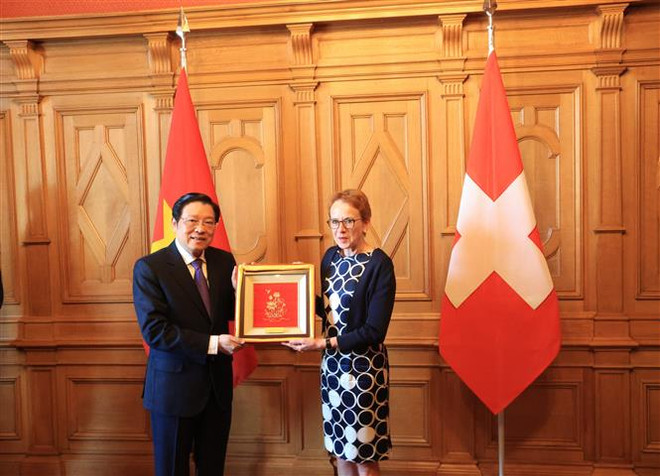 Đoàn đại biểu Đảng Cộng sản Việt Nam thăm và làm việc tại Thụy Sĩ ảnh 1