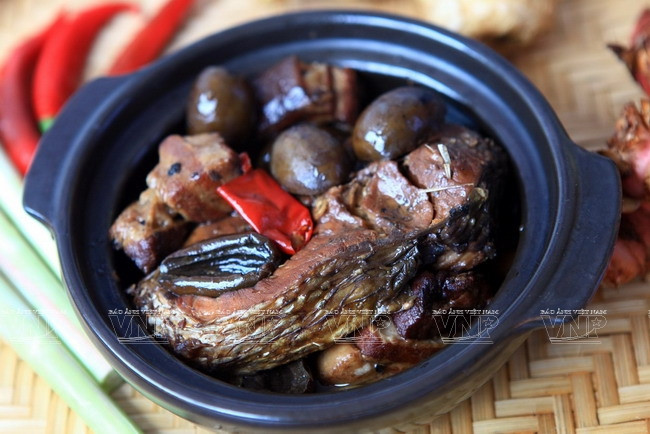 Chảy nước miếng với món cá kho trám ăn cùng cơm trắng ảnh 5