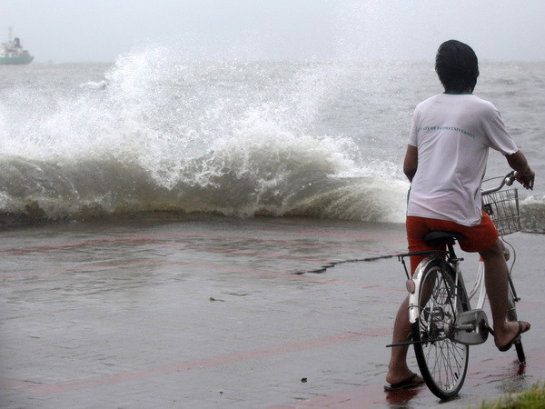 Siêu bão tràn qua Nhật Bản và Đài Loan, 23 người bị thương ảnh 1