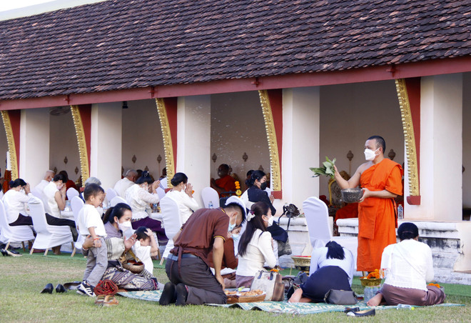 Lào thu hẹp quy mô lễ hội lớn nhất ThatLuang do dịch COVID-19 ảnh 2