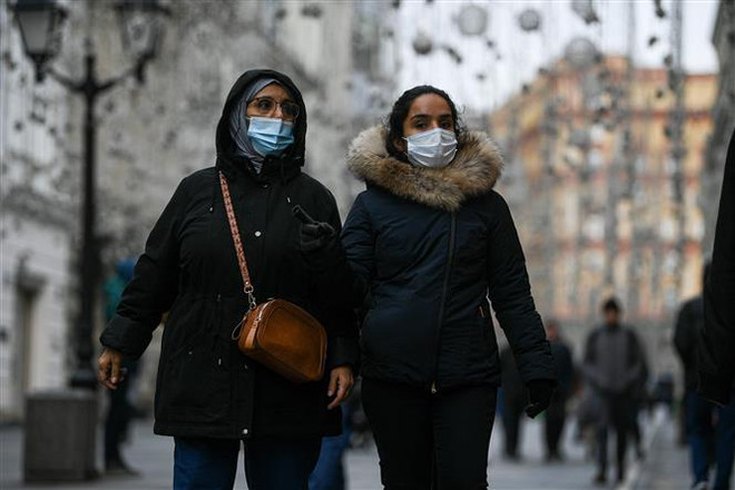 Số ca tử vong do COVID-19 tại Nga, Romania, Ấn Độ tăng mạnh ảnh 1