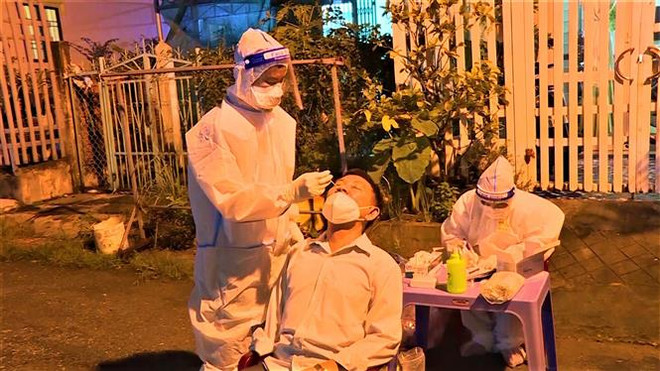 Ngày 10/11, thêm 7.930 ca mắc mới COVID-19, TP Hồ Chí Minh có 1.414 ca ảnh 1