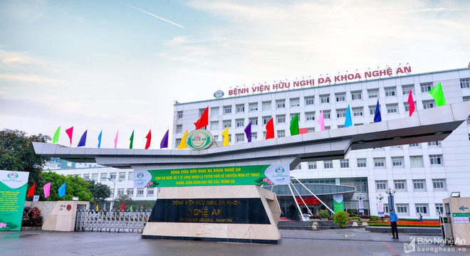 Phong tỏa nhiều khoa tại bệnh viện lớn nhất tỉnh Nghệ An ảnh 1