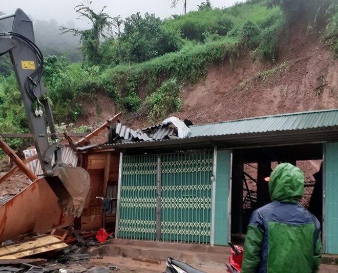 Điện Biên: Khẩn trương khắc phục hậu quả mưa lớn, sạt lở đất ảnh 1