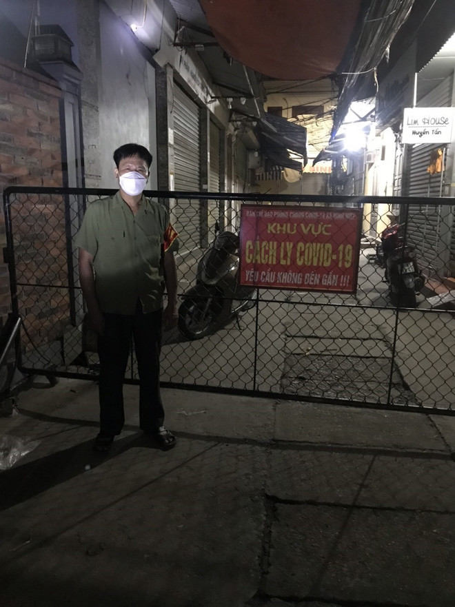 [Photo] Hà Nội: Ninh Hiệp lập chốt, giãn cách toàn bộ xã ảnh 4