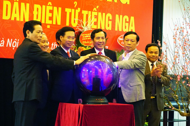 Báo Nhân Dân ra mắt ấn phẩm Nhân Dân điện tử tiếng Nga ảnh 1