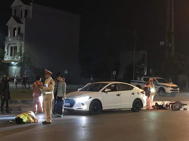 Hải Dương: Xe máy tông vào tổ công tác CSGT, 1 chiến sỹ bị thương nặng ảnh 1