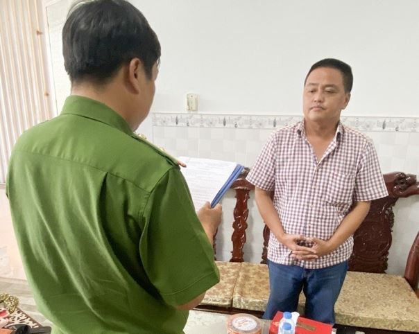 Cần Thơ: Bắt giám đốc 3 trung tâm đăng kiểm xe cơ giới nhận hối lộ ảnh 2