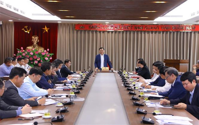 Bí thư Thành ủy Hà Nội Đinh Tiến Dũng phát biểu chỉ đạo. (Ảnh: Văn Điệp/TTXVN) Nỗ lực hoàn thành 70% khối lượng giải phóng mặt bằng dự án Vành đai 4 ảnh 2