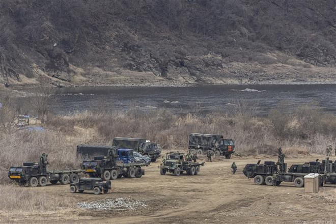 Thủy quân lục chiến Hàn-Mỹ-Anh tiến hành tập trận chung ảnh 1