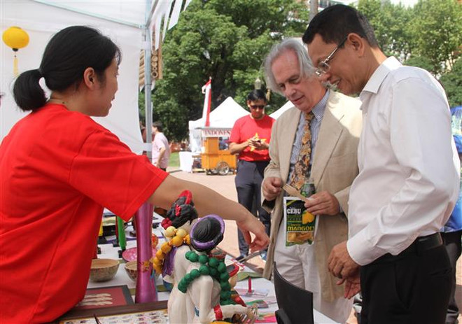 Sức hút văn hóa Việt Nam tại hội chợ ASEAN ở Argentina ảnh 1