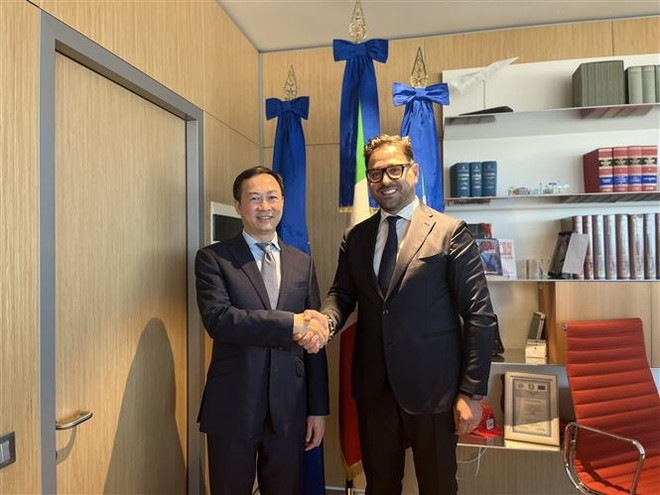 Tiềm năng hợp tác kinh tế biển Việt Nam và Vùng Puglia của Italy ảnh 1